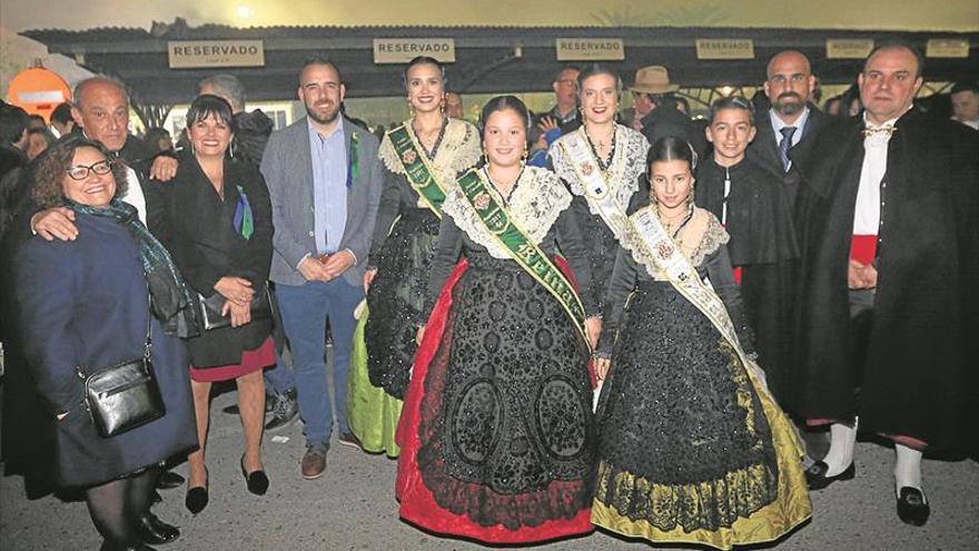 El Grau recibe con honores a las reinas y cortes