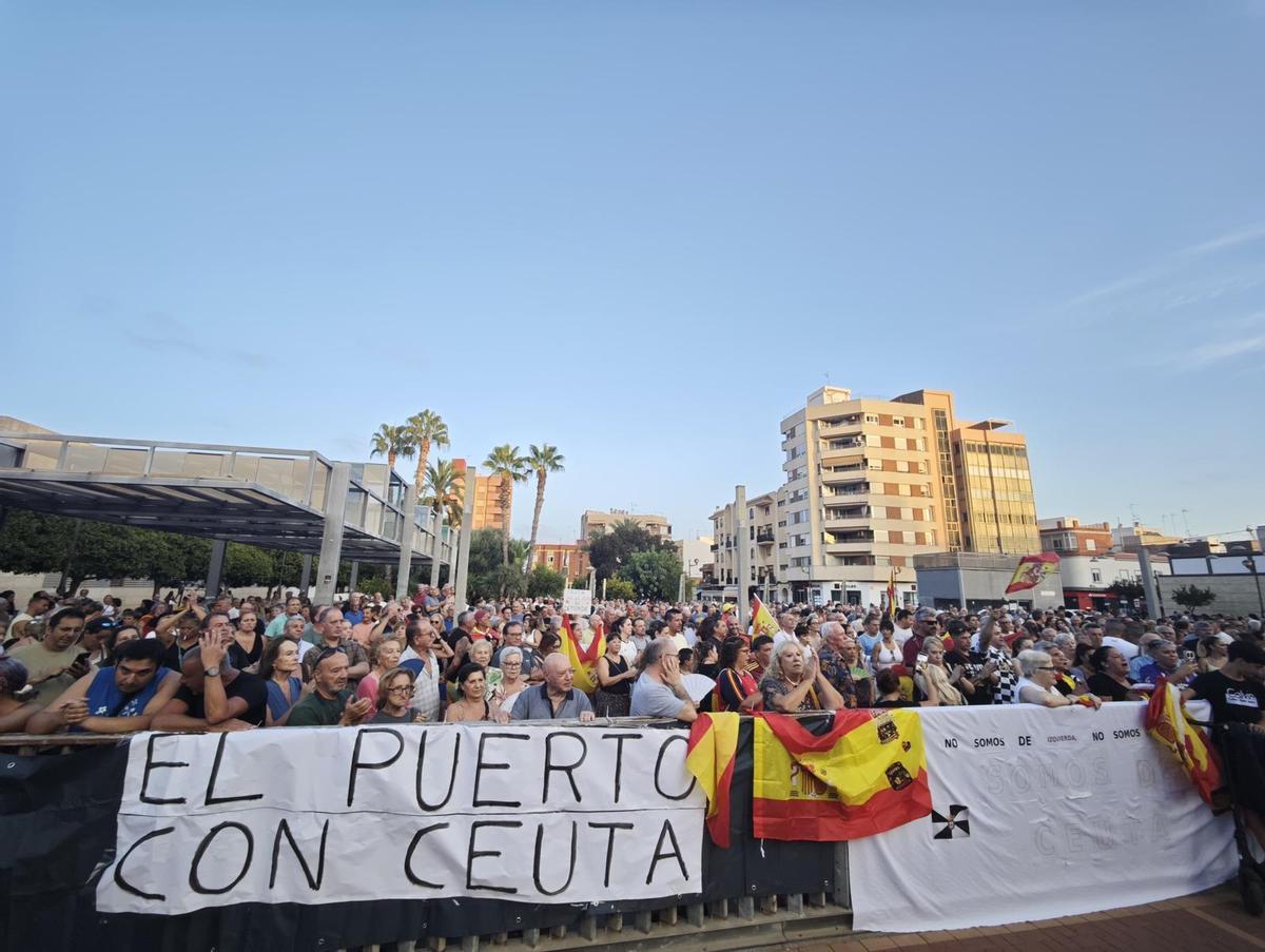 Masivas concentraciones en Sagunt y Port de Sagunt en apoyo a Ceuta Masivas concentraciones en Sagunt y Port de Sagunt en apoyo a Ceuta