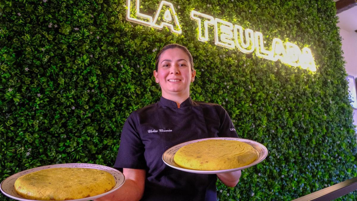 Celia Clara Correia, cocinera de la Cafetería La Teulada Elche y ganadora del segundo premio del Campeonato de España de &quot;Tortilla de Patata Con...&quot;