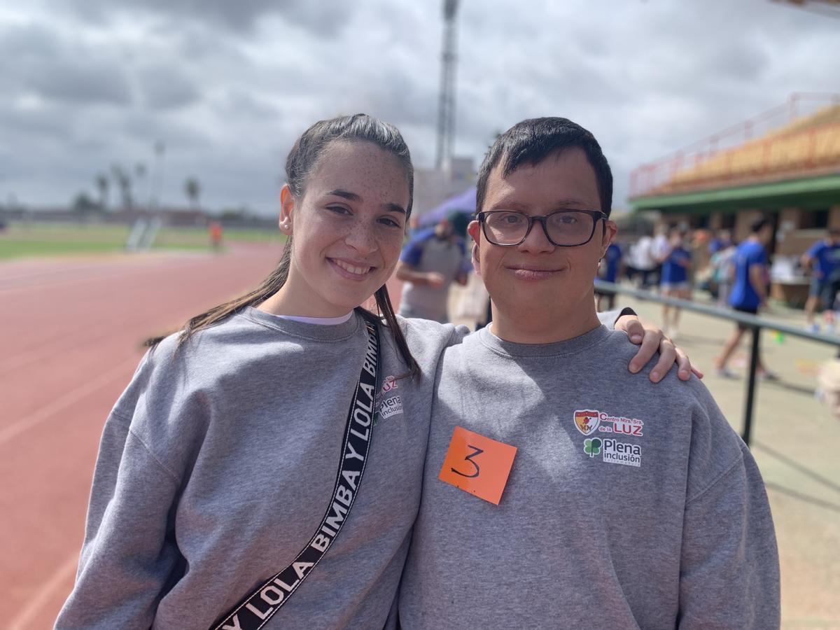 María y Paco, voluntaria y usuario de Nuestra Señora de la Luz.