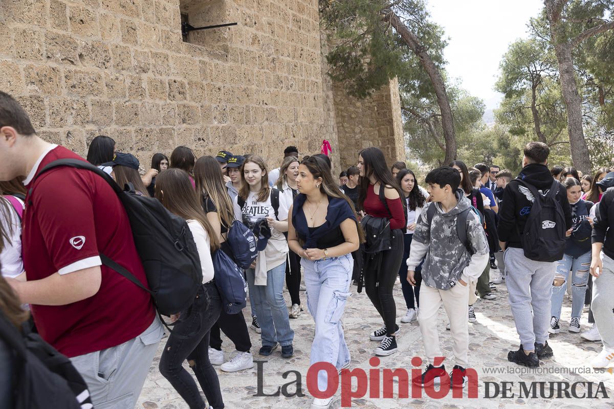 La vicaría de Cartagena, la UCAM, junto a asociaciones y peregrinos de toda España se ponen a los pies de la Vera Cruz