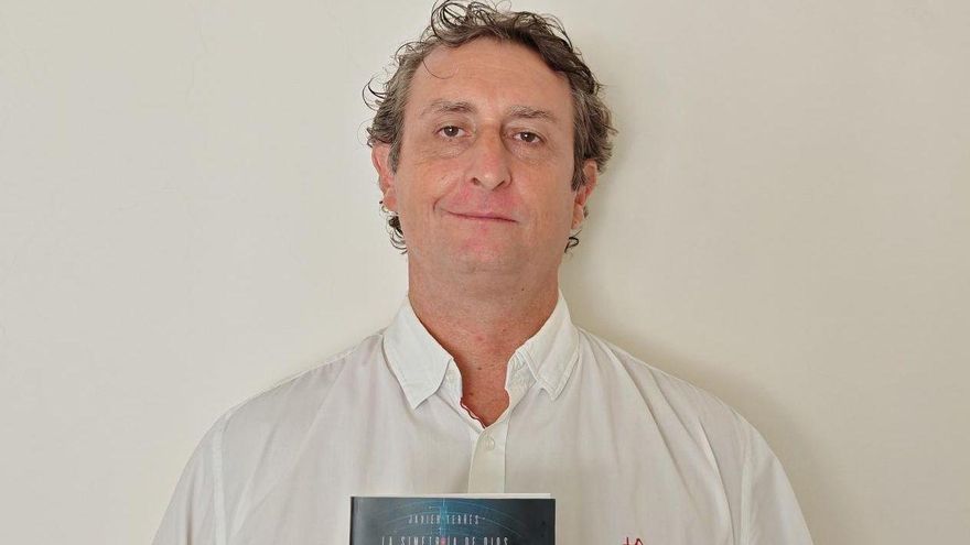 Javier Terres Llor: &quot;Lo que hace la humanidad cuando no sabe si un bicho pica es matarlo&quot;