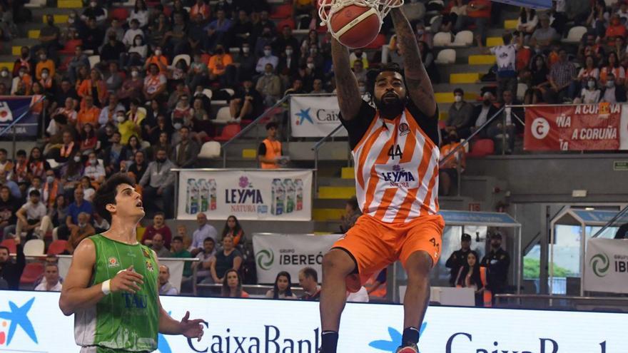 Nick Ward despega antes del duelo con Marc Gasol