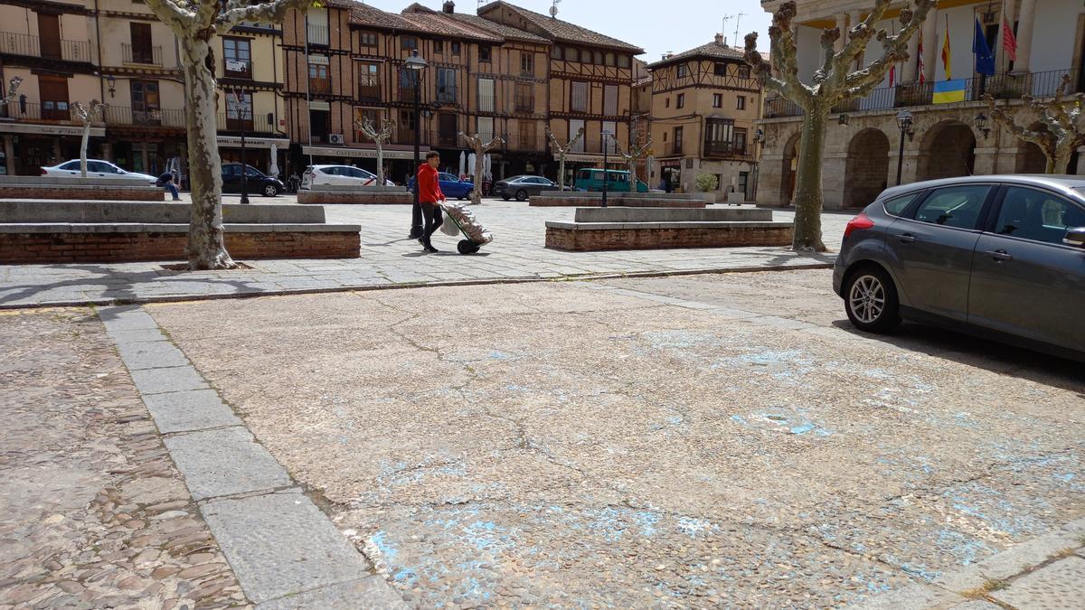 Plazas de estacionamiento para conductores discapacitados en la Plaza Mayor de Toro