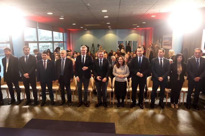 Puerto y Repsol sellan el acuerdo para el traslado total de la terminal petrolera de A Coruña a Langosteira