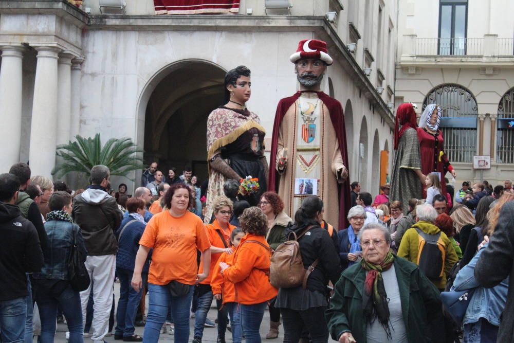 Tarda de Santa Creu  dansa d''Euskadi i gegants