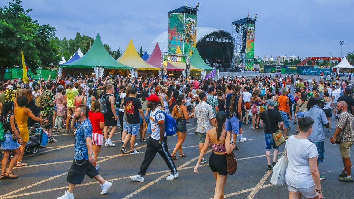 El recinto de festivales de Benicàssim acogerán de nuevo a miles de 'rototomers' para celebrar la diversidad cultural.