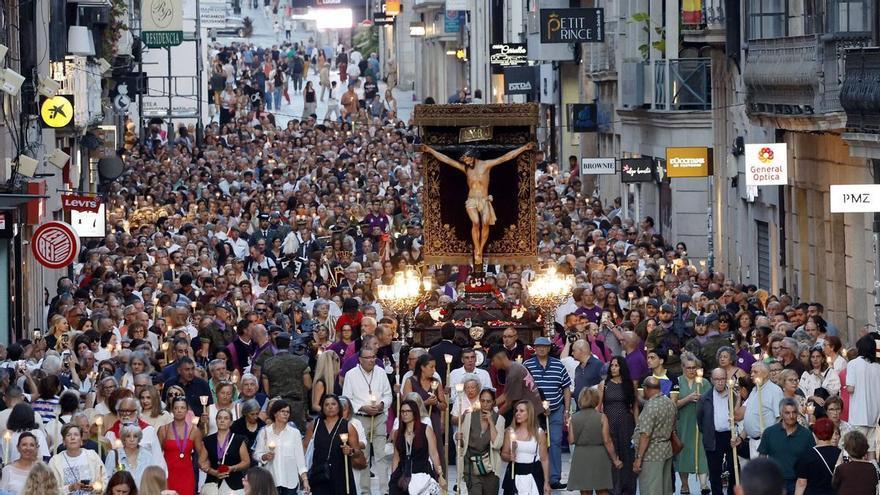Misa y procesión del Cristo de la Victoria de Vigo, en imágenes