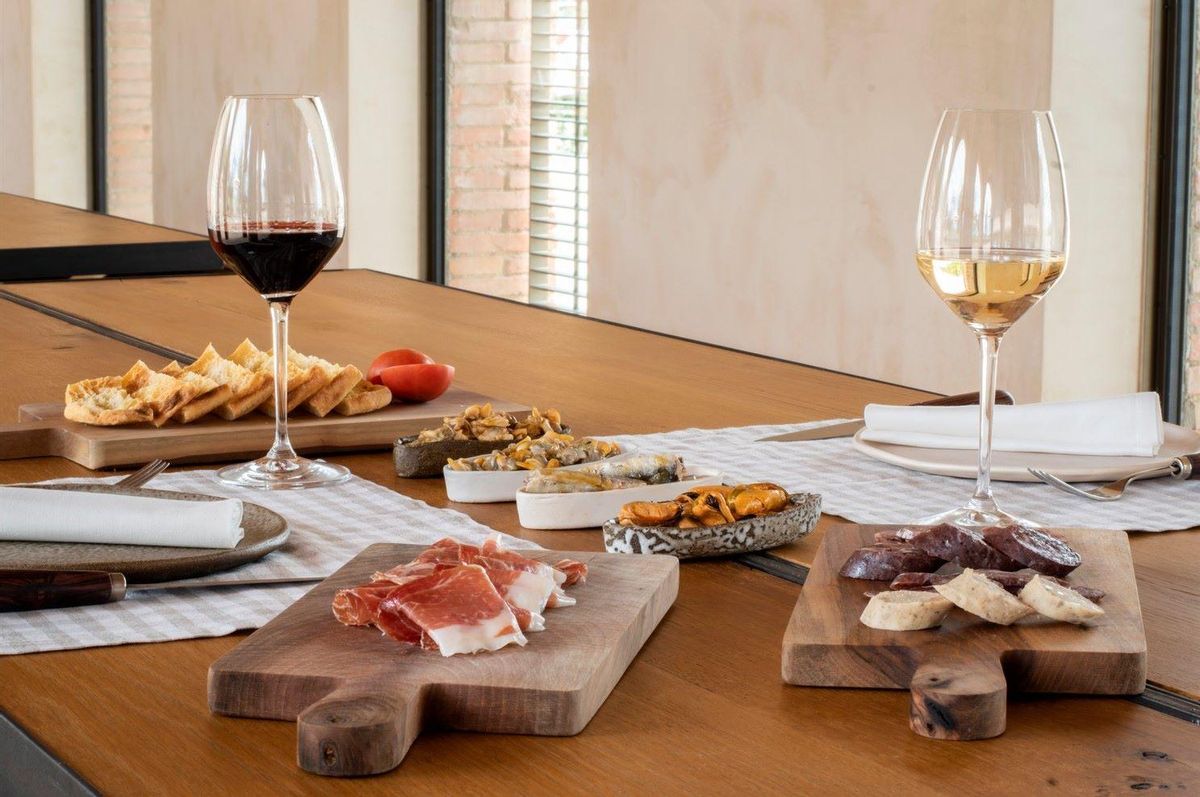 Tast d'embotits i vins al Celler 1923 Wine Bar