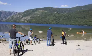 Impulso a la movilidad sostenible con 30 bicicletas eléctricas en el Lago de Sanabria