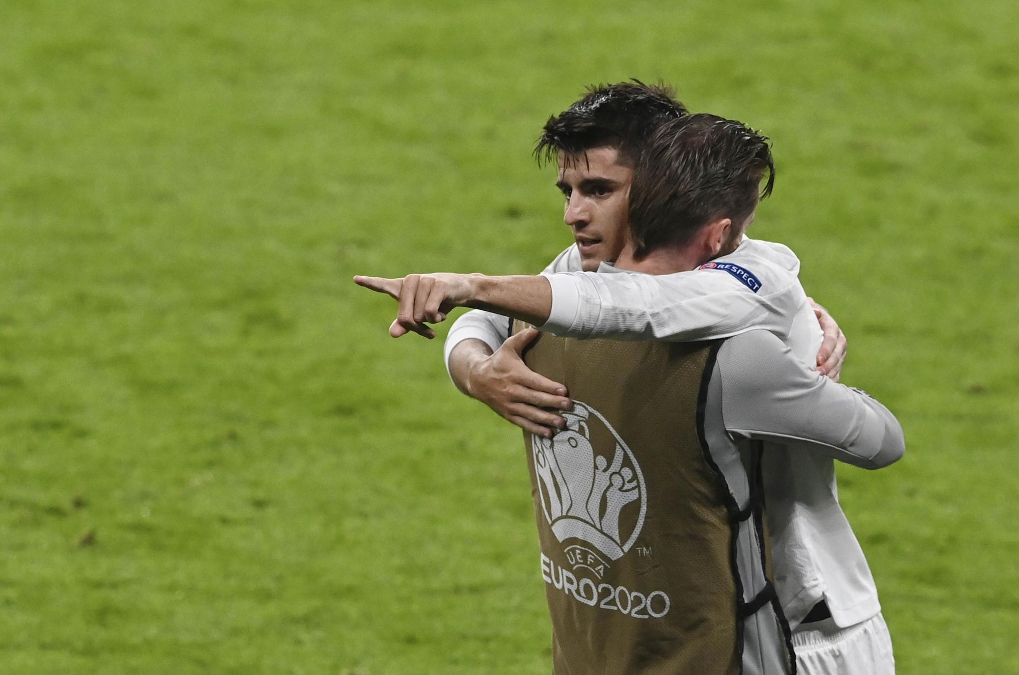 Así celebra la selección española el gol de Morata en la semifinal contra Italia