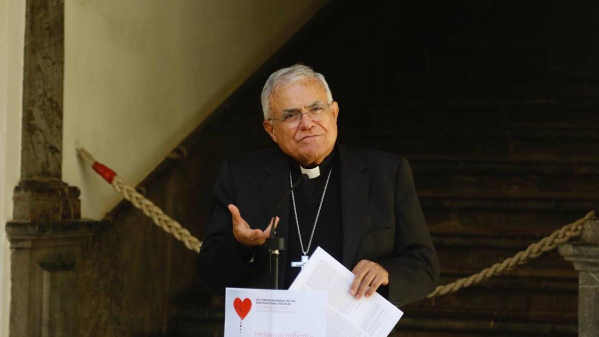 El obispo de Córdoba, durante su alocución de este jueves.