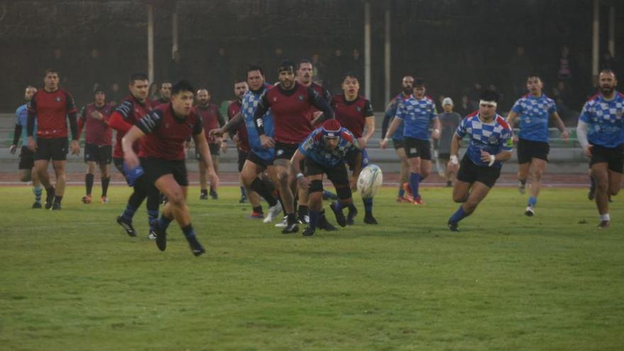 un lance del encuentro entre Os Ingleses y Ferrol.