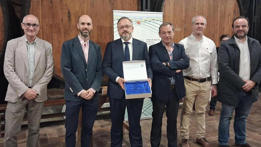 Los constructores, la reforma del Palacio de los Deportes de Oviedo y el ingeniero Antonio Losilla, premios "Paraguas Sánchez del Rio"