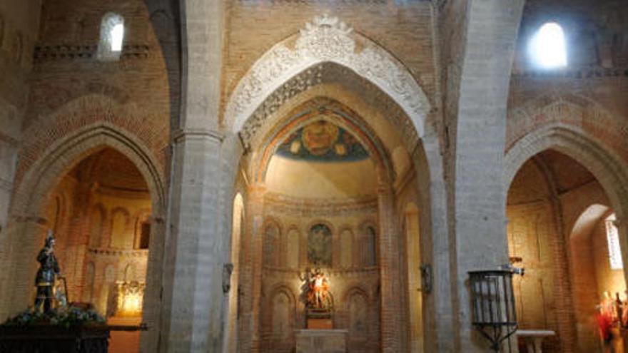 Interior de la iglesia del Santo Sepulcro.