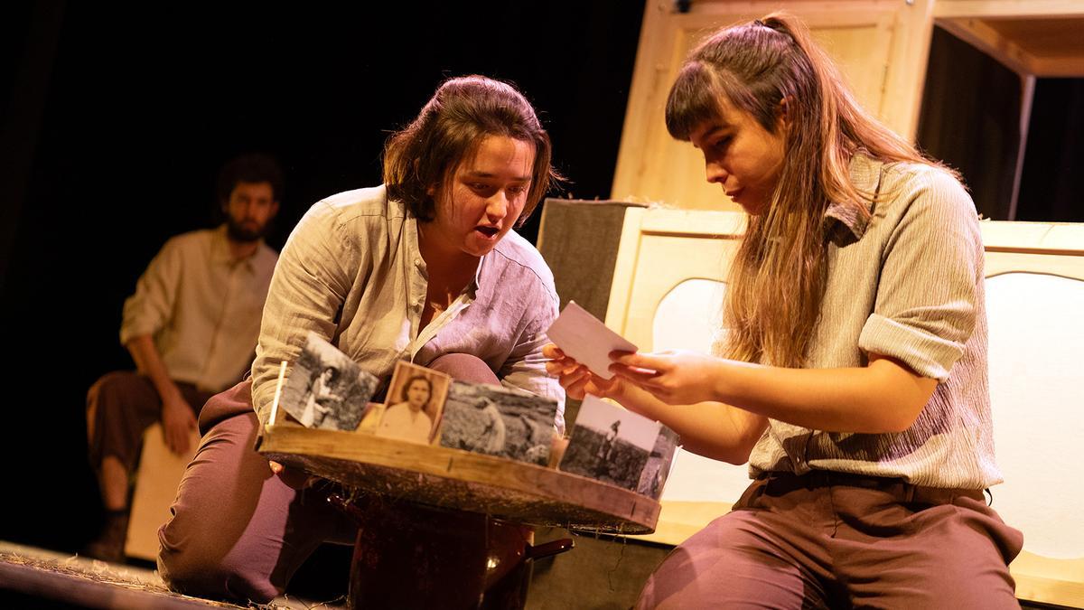 La joven compañia Raigambre estrena en Zaragoza 'Olvidé la sombra de la encina'