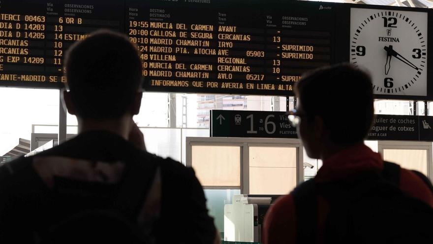 Una avería retrasa todos los AVE Alicante-Madrid