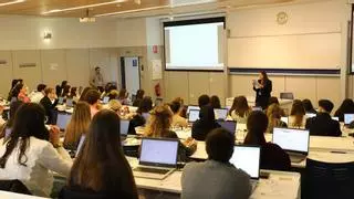 Más de 700 candidatos se examinan en Loyola para acceder a sus grados en salud
