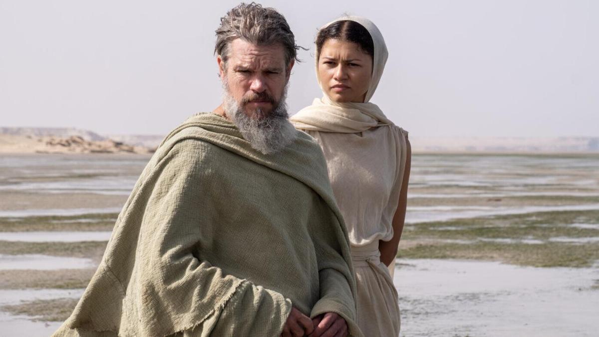 Matt Damon (Odiseo) y Zendaya (Atenea), en una imagen del filme.