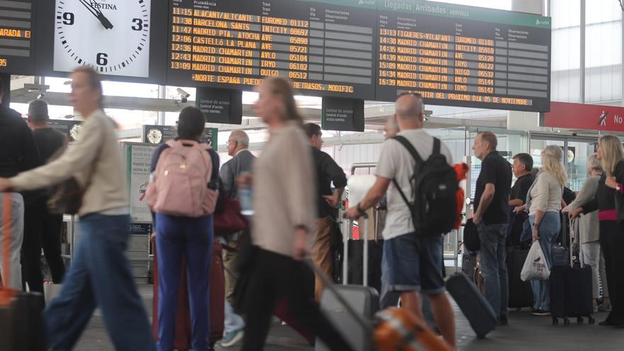 Adif advierte que las cancelaciones en la alta velocidad se extenderán al menos tres días: &quot;Atocha no tiene capacidad&quot;