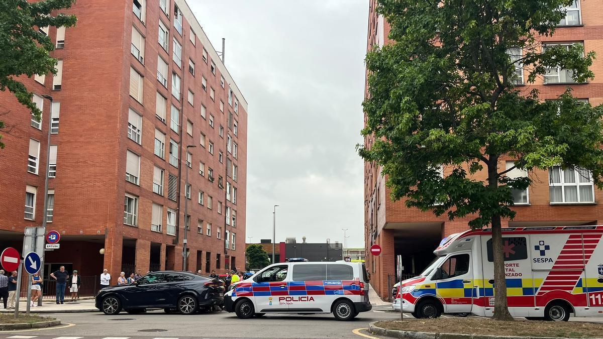 Fallece un hombre al sufrir un infarto en plena calle en Gijón
