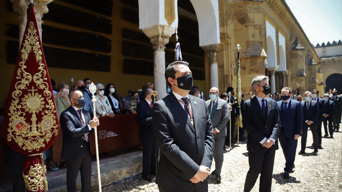 El Patio de los Naranjos acoge la procesión del Corpus Christi