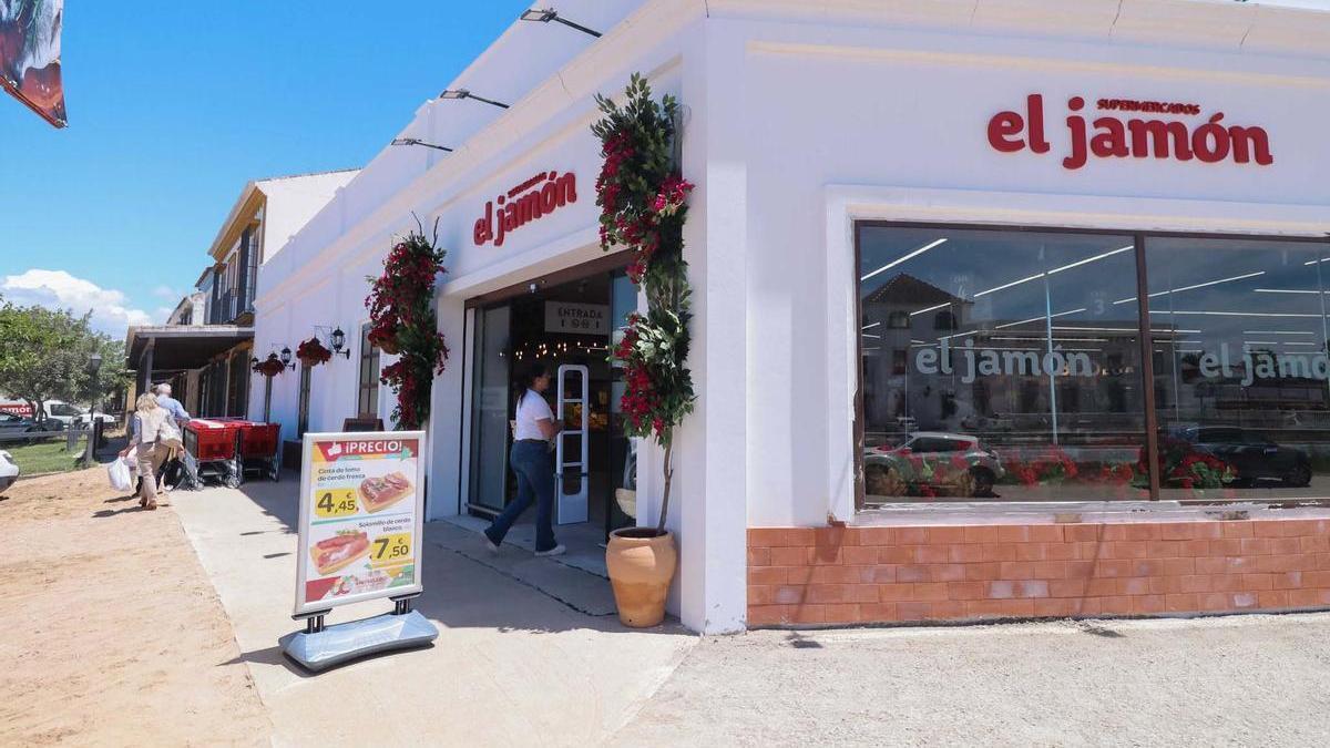 El nuevo súper de El Jamón en El Rocío.