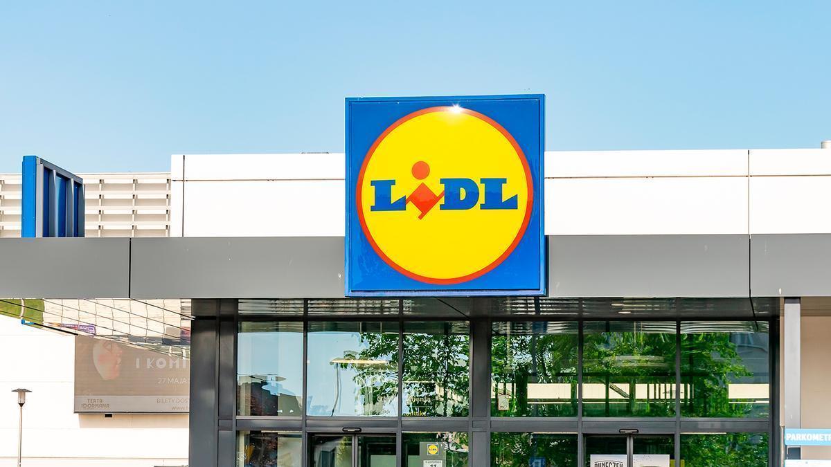 Mañana se esperan colas kilométricas en Lidl para conseguir el mantel hule de terraza en tres tamaños más barato del mercado: por solo 5,99 euros y repele la suciedad y el agua