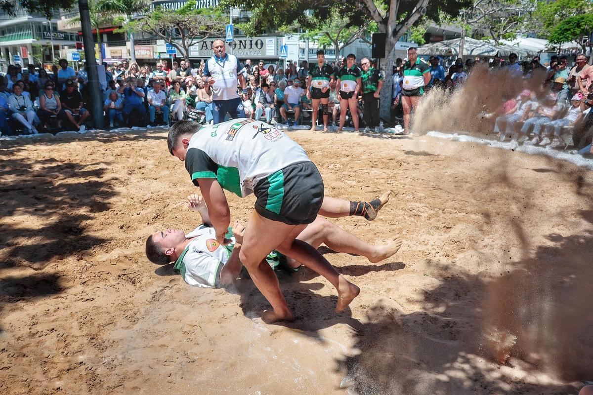 Santa Cruz vive el Día de Canarias por todo lo alto