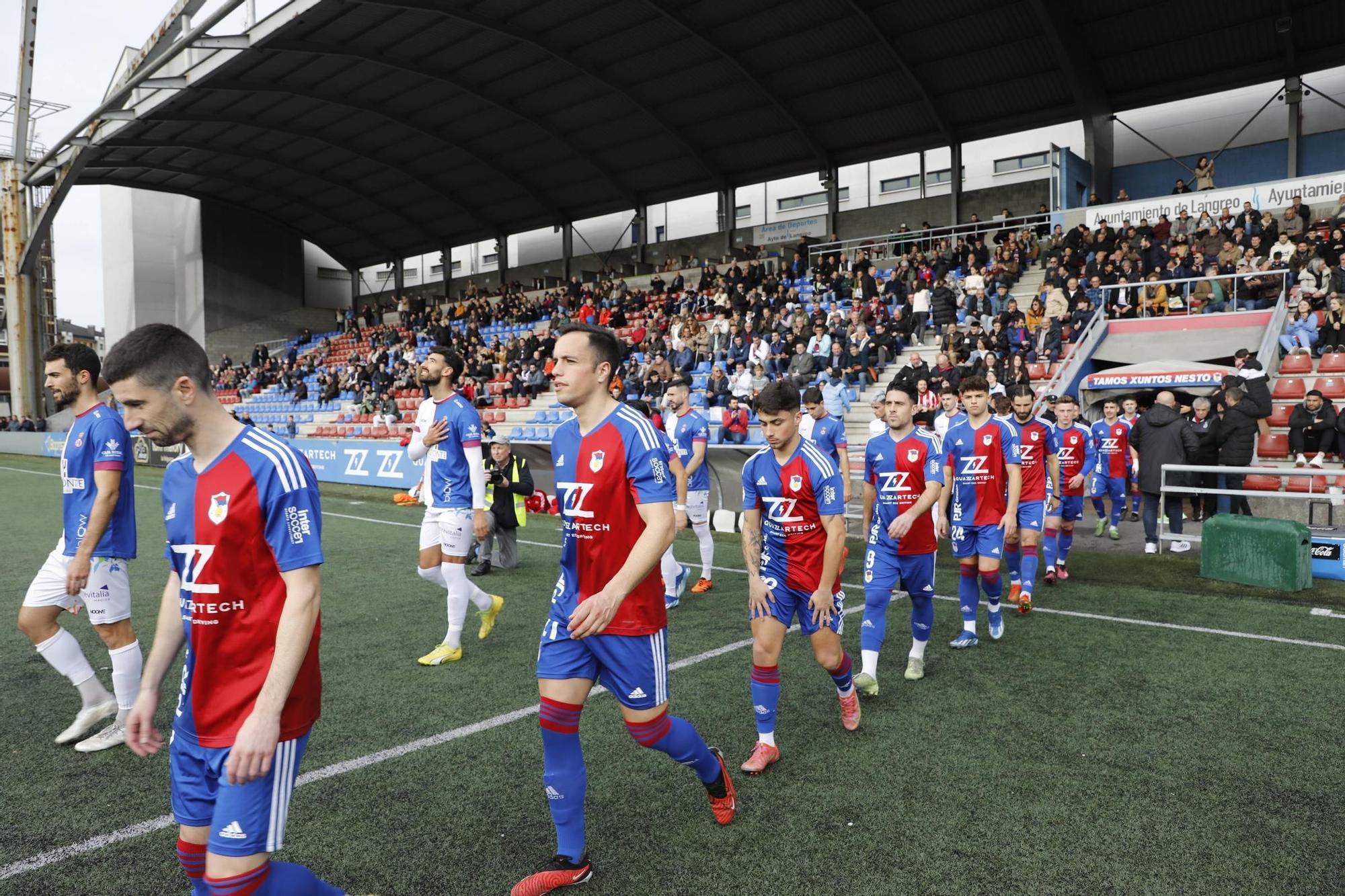 EN IMÁGENES: Así ha sido la victoria del Avilés en el derbi asturiano ante el Langreo