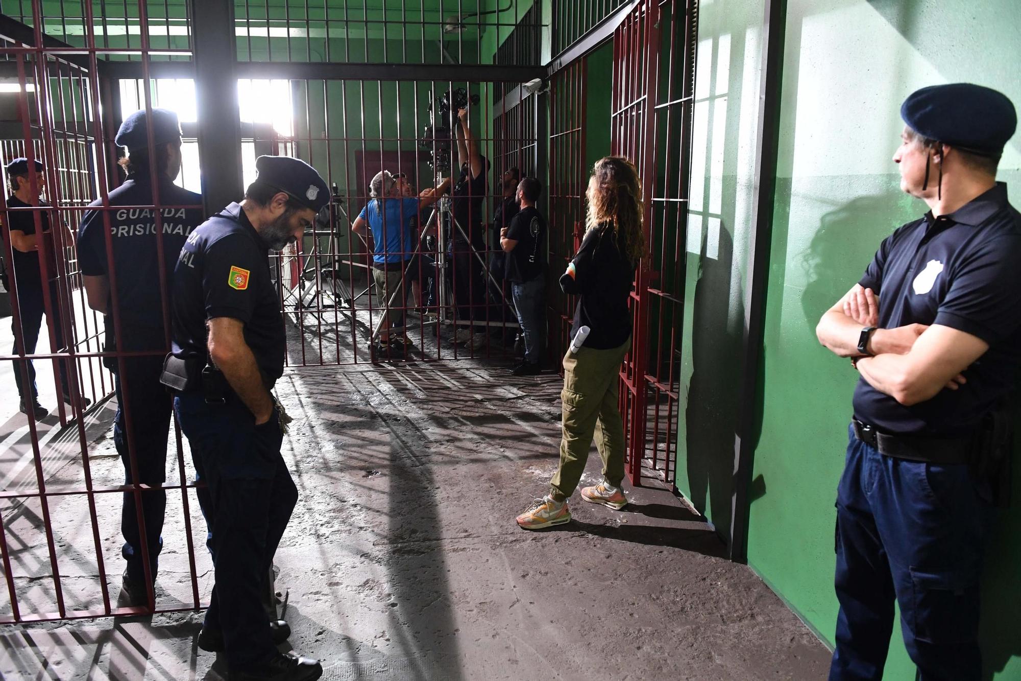 Un rodaje transforma la fábrica de armas de A Coruña en una cárcel