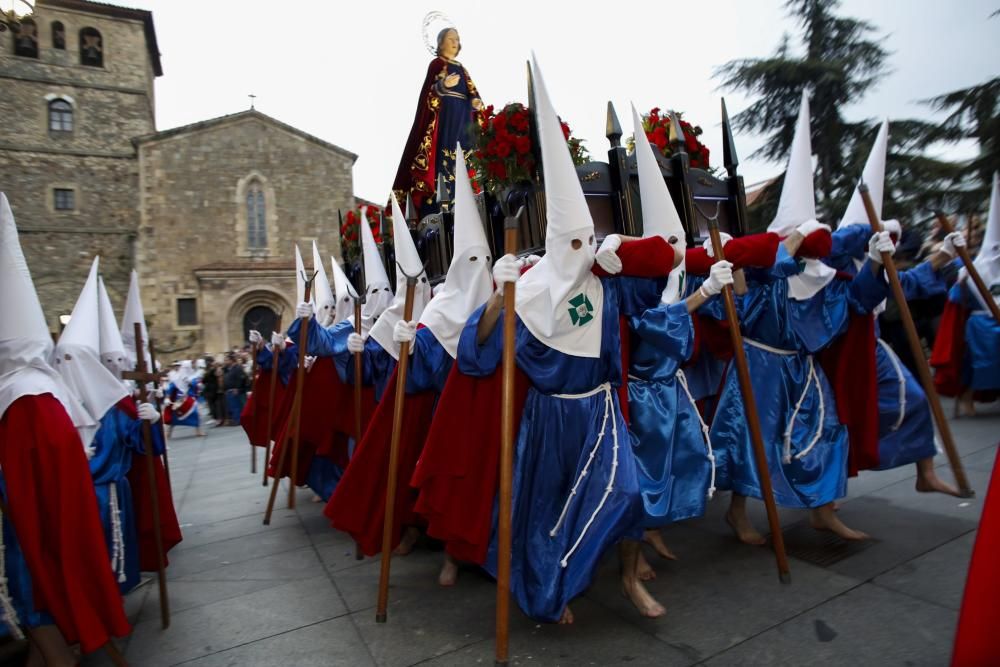 Procesión del Santo Encuentro en Avilés