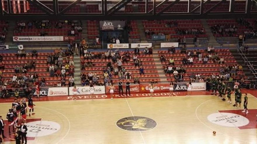 Imatge del Nou Congost cinc minuts abans de començar el primer partit de la temporada a la LEB Or, davant el Càceres