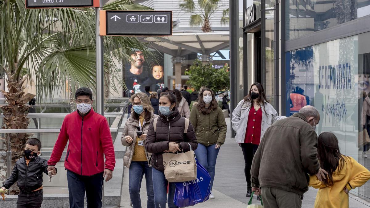 Los centros comerciales podrán reabrir.