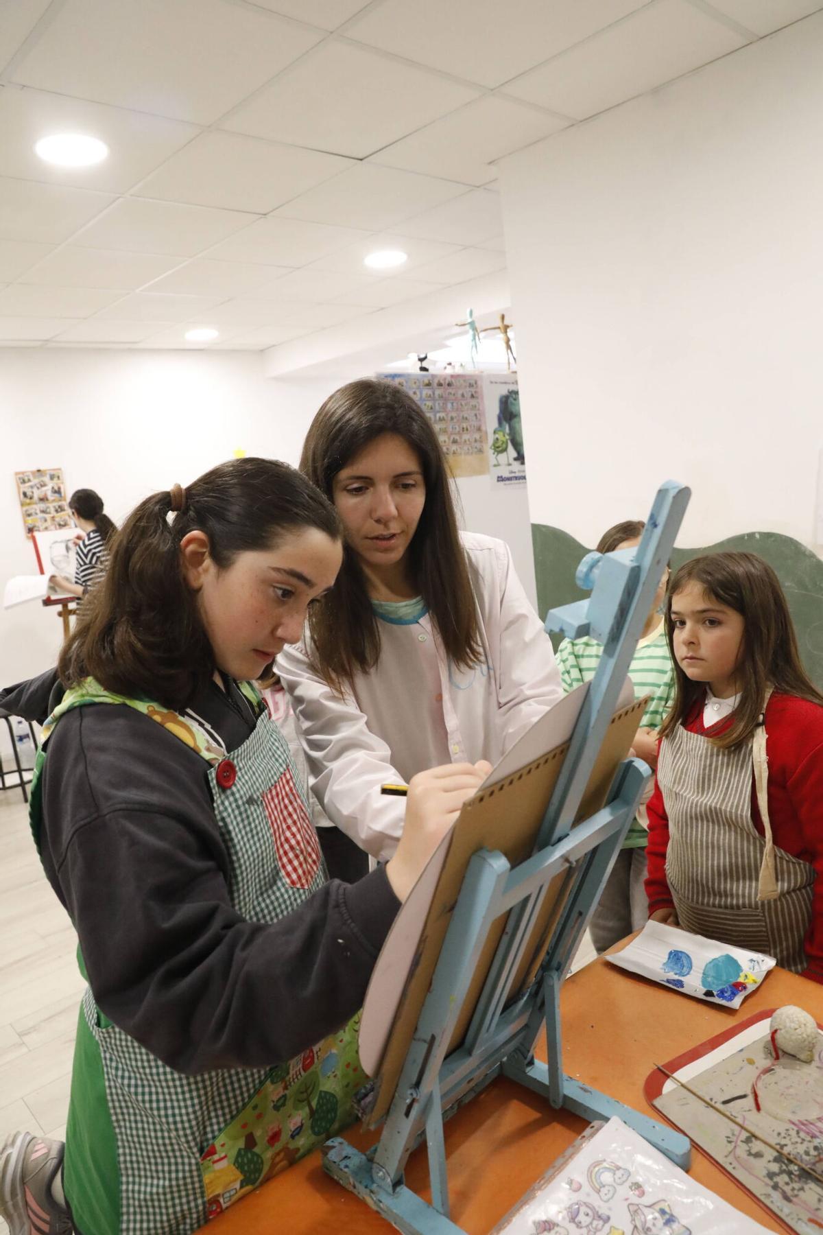Kirindipia revoluciona la creatividad en Castrillón con arte que va más allá del lienzo Kirindipia revoluciona la creatividad en Castrillón con arte que va más allá del lienzo