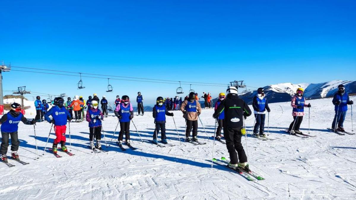 Valgrande-Pajares espera en febrero a 1.400 alumnos para su Semana Blanca