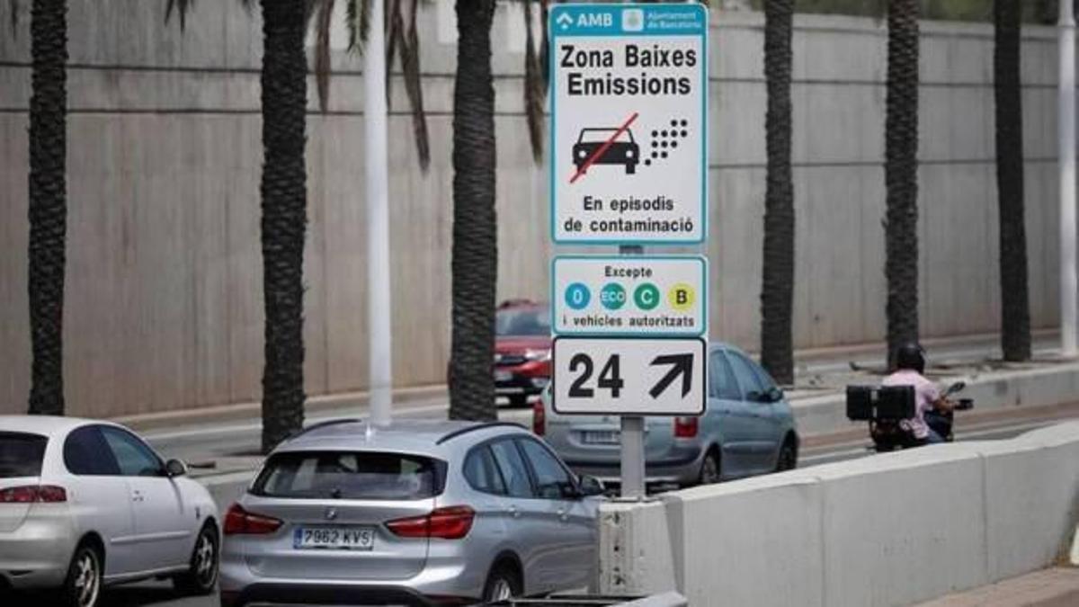 ¿Puedo acceder a la ZBE con mi moto sin etiqueta? ¿Puedo acceder a la ZBE con mi moto sin etiqueta?