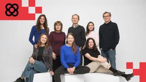 Françoise de Valera, en primera fila en el centro, con el equipo de la start-up Pack2Earth.