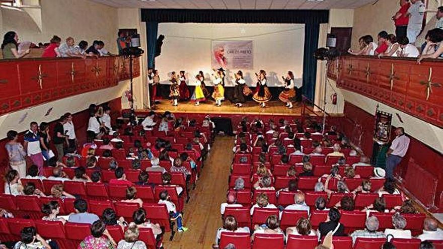 Actividad desarrollada en el Teatro Municipal de Fuentesaúco. R.