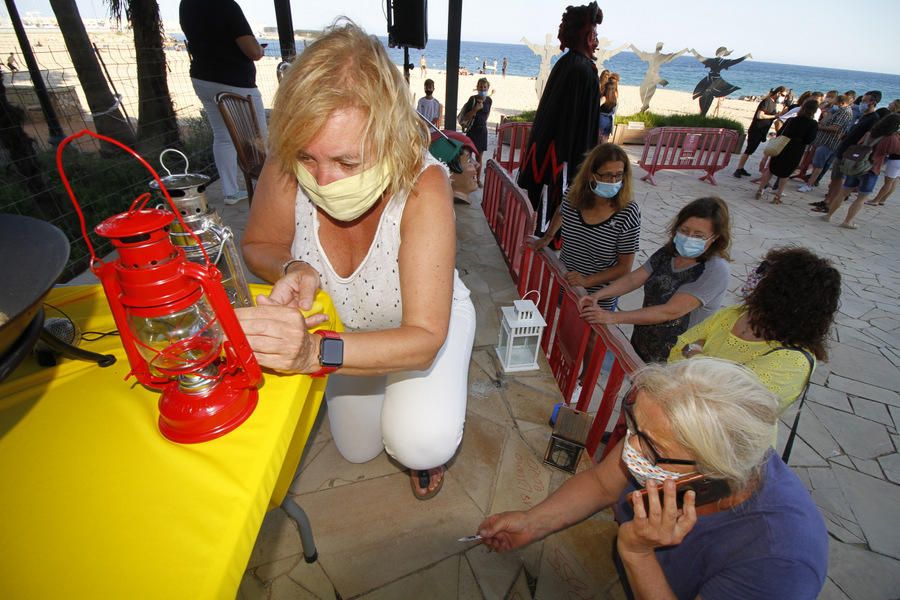 Blanes celebra la Revetlla de Sant Joan rebent la Flama del Canigó al Passeig de Mar i guardonant ONGs locals