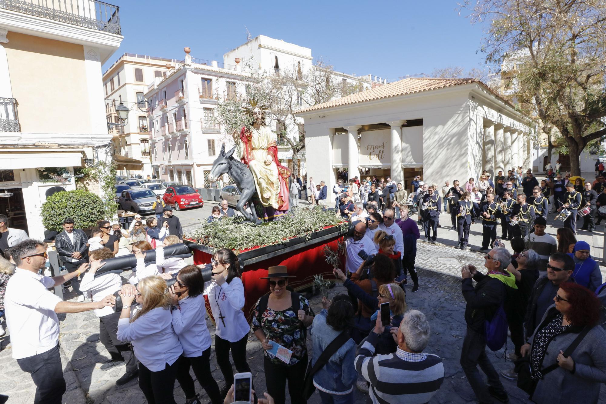 Mira aquí todas las fotos del Domingo de Ramos en Ibiza
