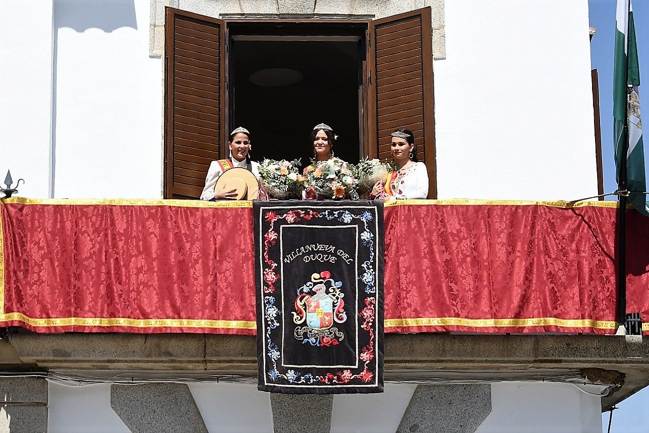 Con la reinauguración del Ayuntamiento de Villanueva del Duque, arranca la feria de la localidad