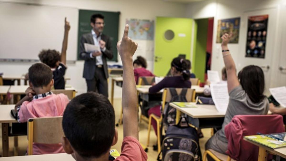 Un grupo de alumnos, en una escuela de Lyón (Francia), el pasado septiembre.