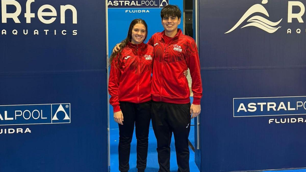 Sofía y Lluc, del CN Portus, tras competir en el Campeonato de España Infantil