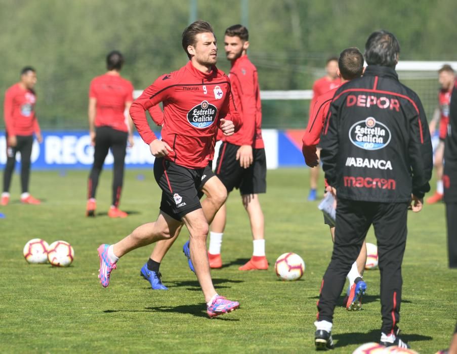 El Dépor prepara el partido de Oviedo