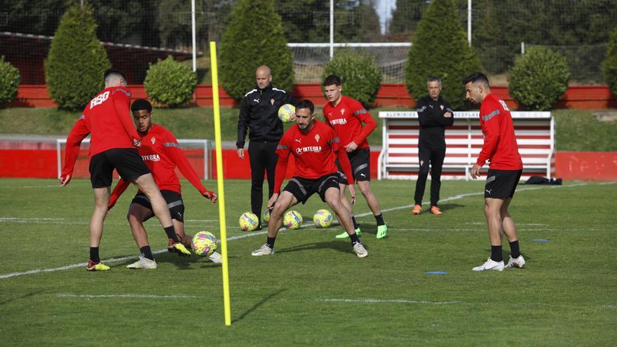 La convocatoria del Sporting para la visita a Las Palmas: la banda izquierda se refuerza en el filial