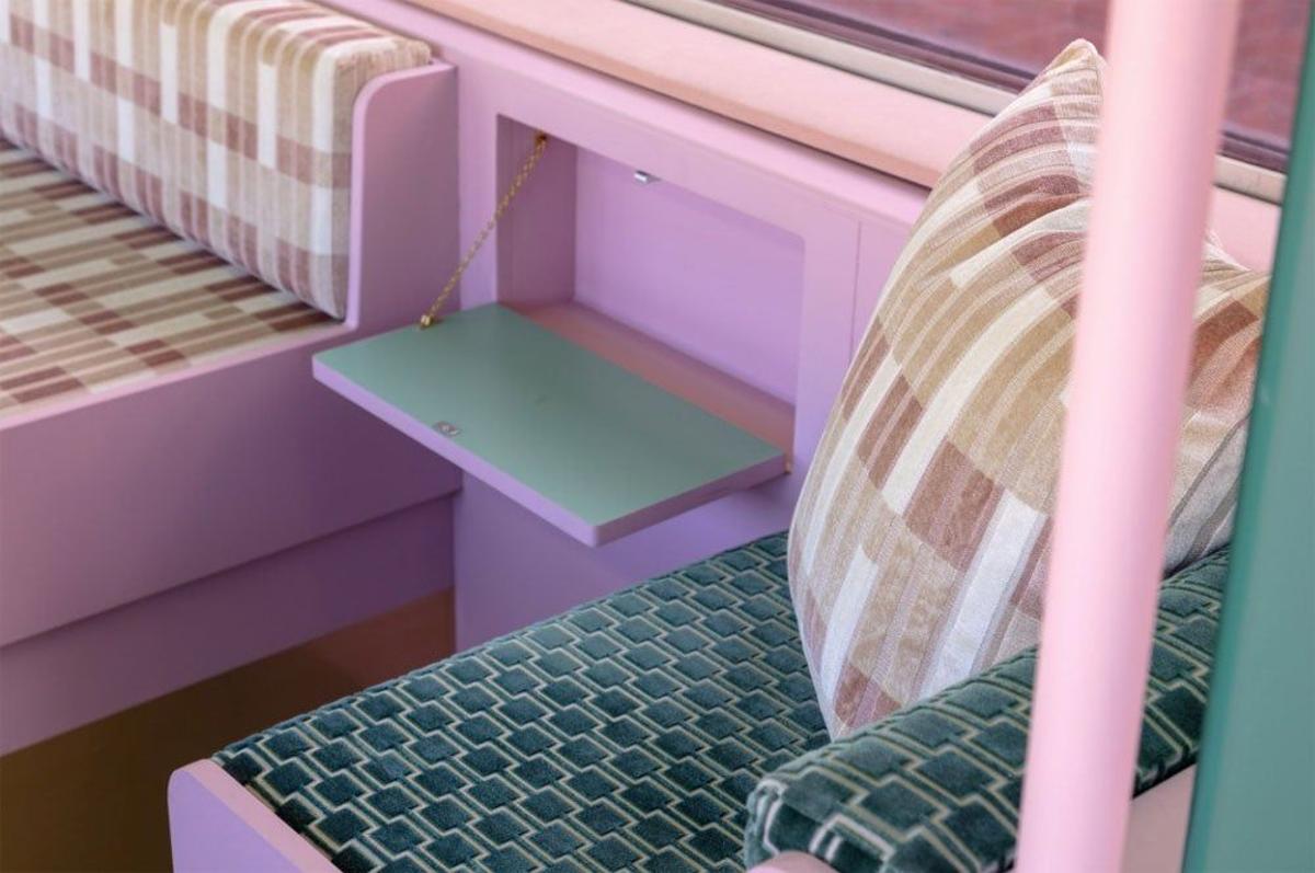 Asiento y cojín de terciopelo