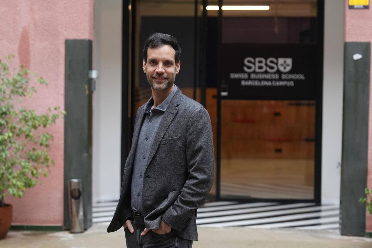 Adrià Alsina, director del campus barcelonés de la Swiss Business School (SBS)