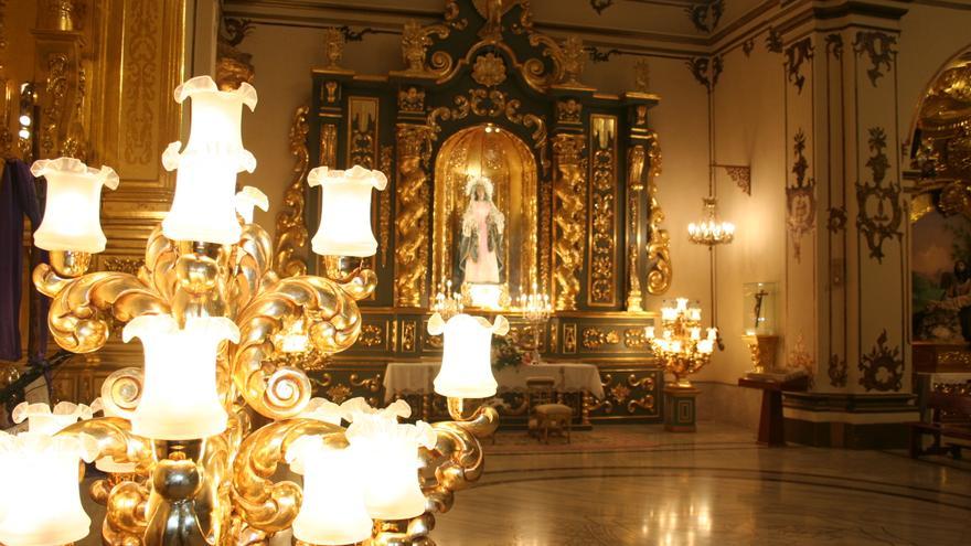 El Paso Blanco de Lorca centra su Escuela de Mayordomos en la Virgen de la Amargura
