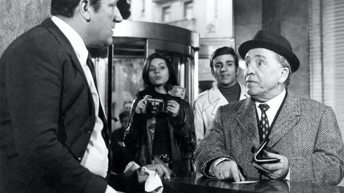 Paco Martínez Soria en la película Don erre que erre.